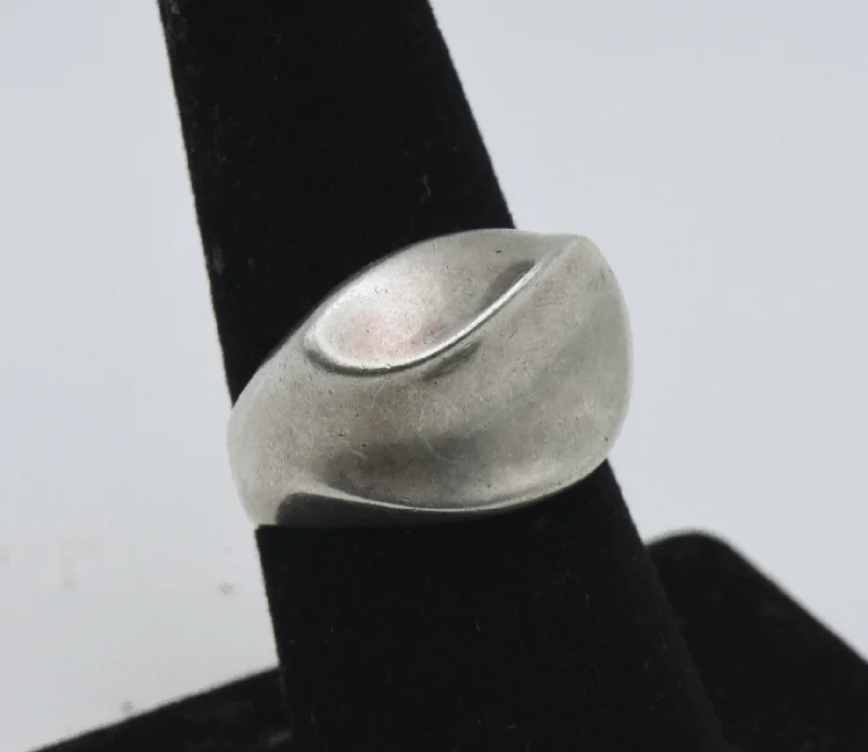 Vintage Sterling Silver Modern Design Ring - Size 7.25