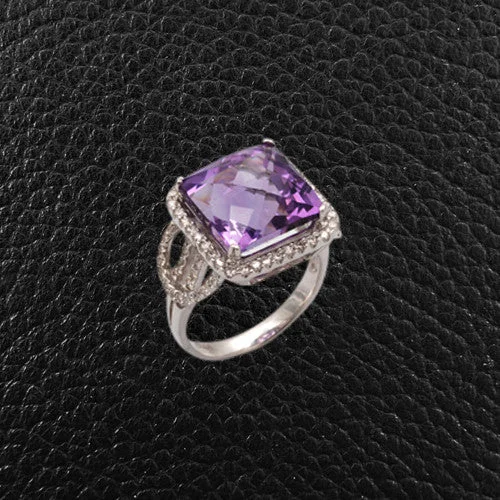 Cushion cut Amethyst & Diamond Ring