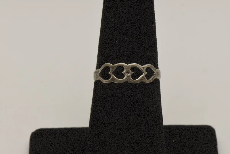 Vintage Handmade Hearts Sterling Silver Ring - Size 6.25