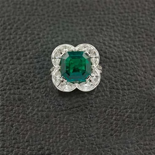 Emerald & Diamond Ring