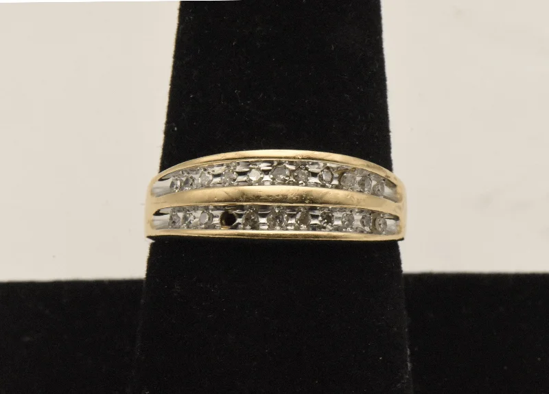 Vintage 10k Gold and Diamonds Ring - Size 8.75