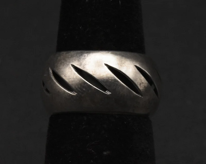 Vintage Sterling Silver Band - Size 6.25