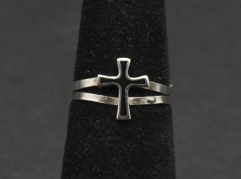 Vintage Sterling Silver and Black Enamel Cross Ring - Size 3.5