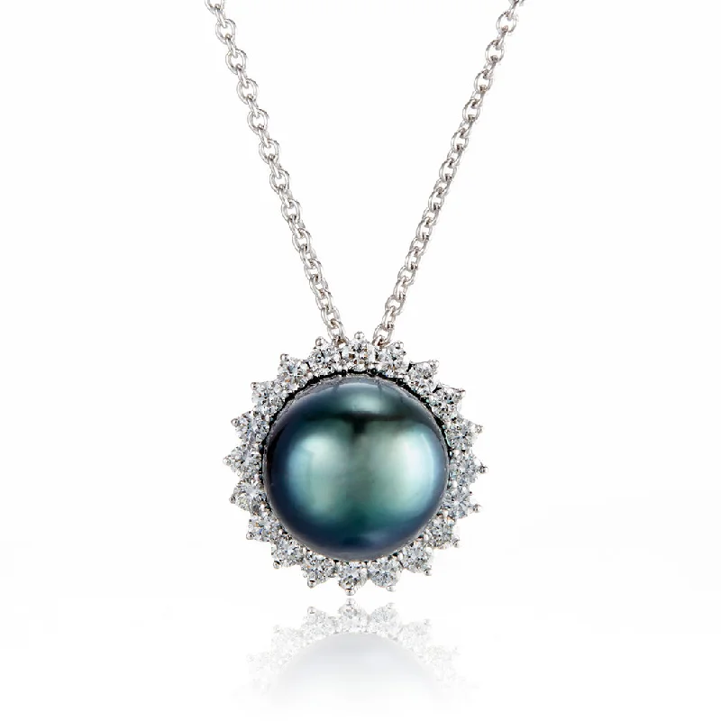 Halo Necklace in Tahitian Pearl & Diamonds