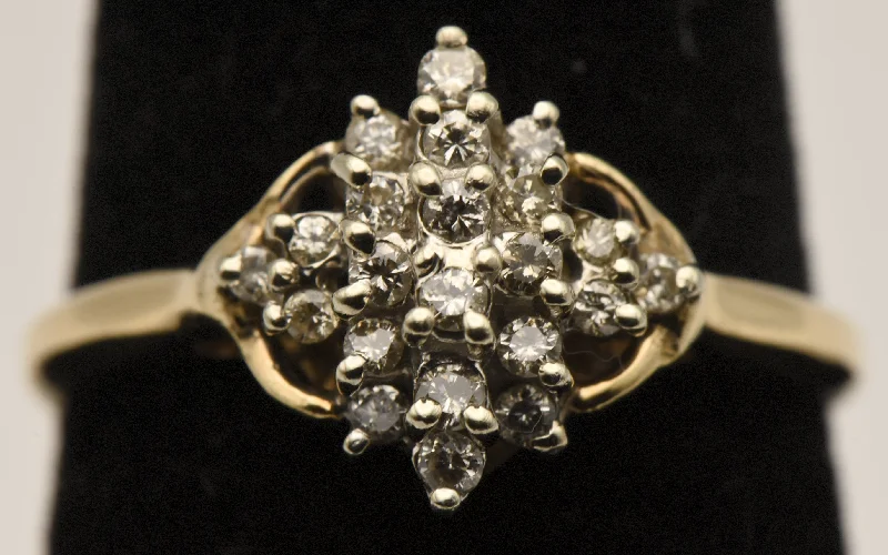 Vintage 14k Gold Diamond Cluster Ring - Size 8.25